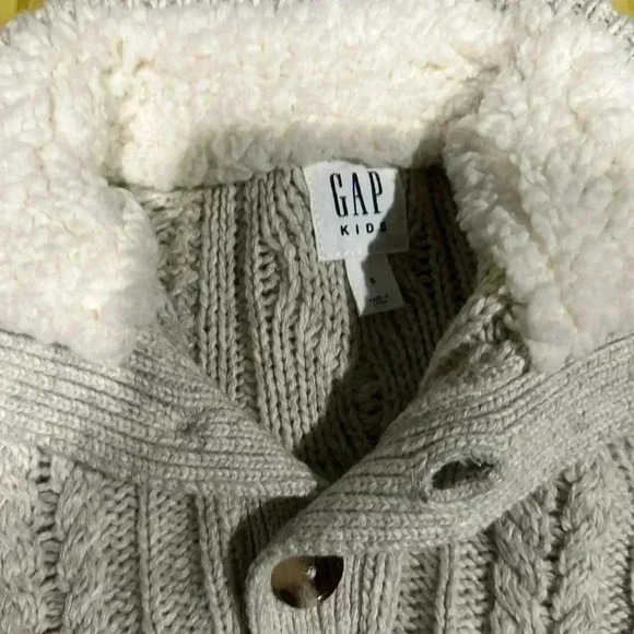 Gap Kids Boys  Cablle Sweater – Size Small - Picture 3 of 5